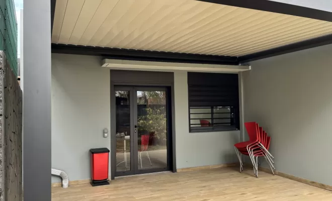 Pergola, la Possession